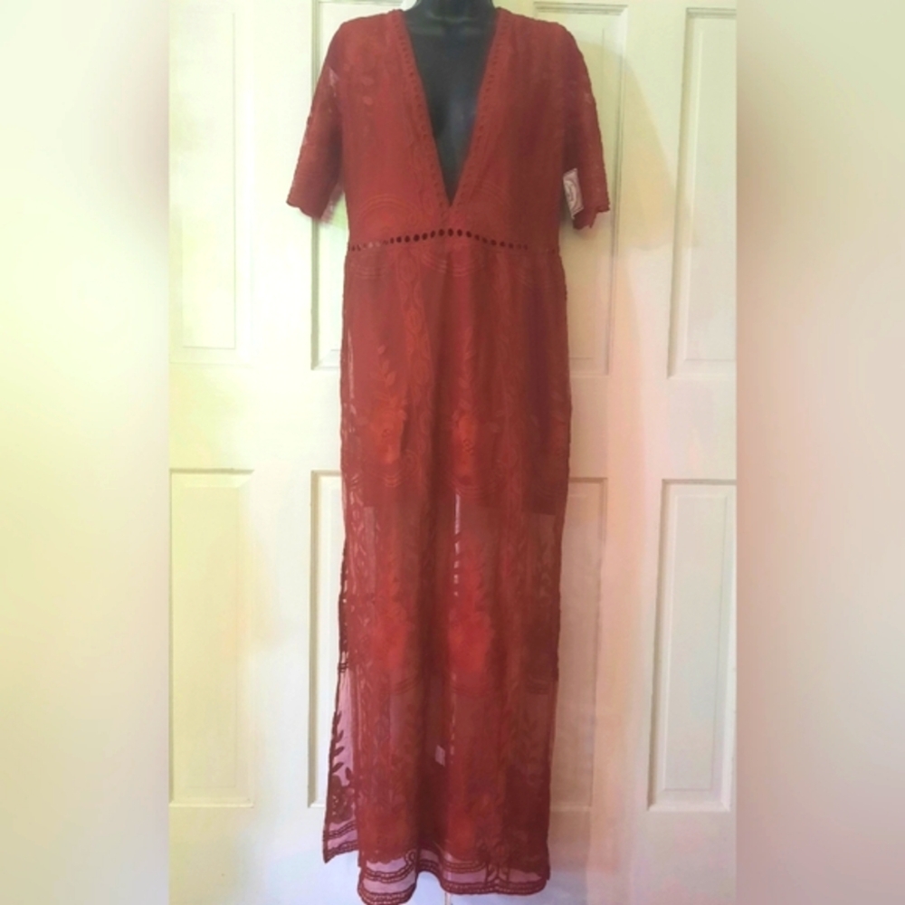 Chic Maroon Lace Dress - Womans Size: Medium - Brand: Eleter - New With Tags